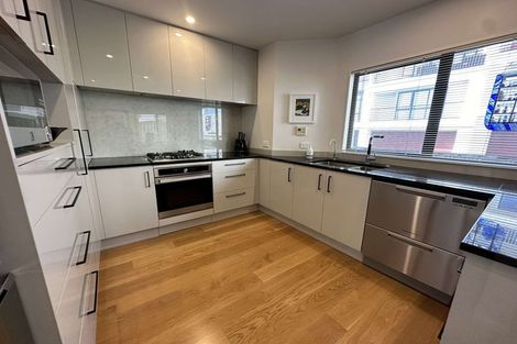 Photo of property in 7/22 Oriental Terrace, Oriental Bay, Wellington, 6011