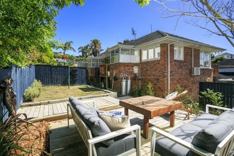 Photo of property in 1/16a Belmont Terrace, Milford, Auckland, 0620