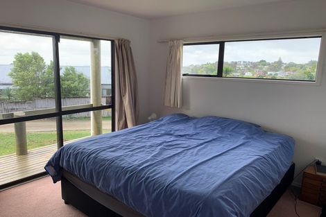 Photo of property in 28 Orton Street, Glenfield, Auckland, 0627
