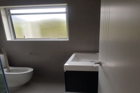 Photo of property in 18 Vazey Way, Hobsonville, Auckland, 0618