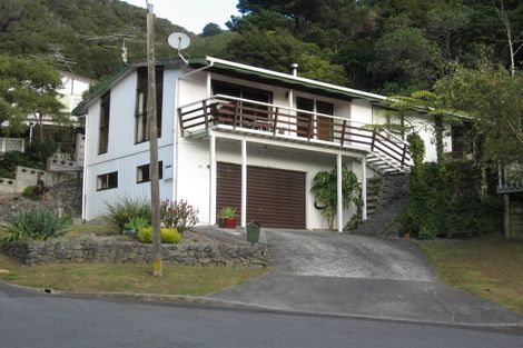 Photo of property in 11 Haven Grove, Naenae, Lower Hutt, 5011