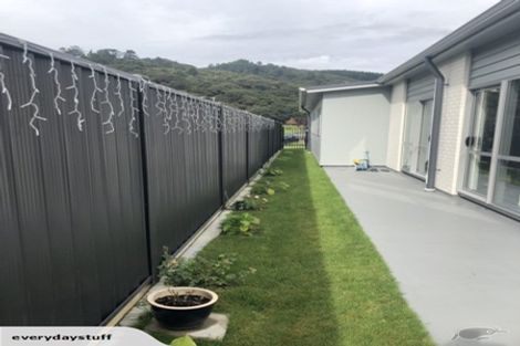 Photo of property in 12 Buddle Road, Wallaceville, Upper Hutt, 5018