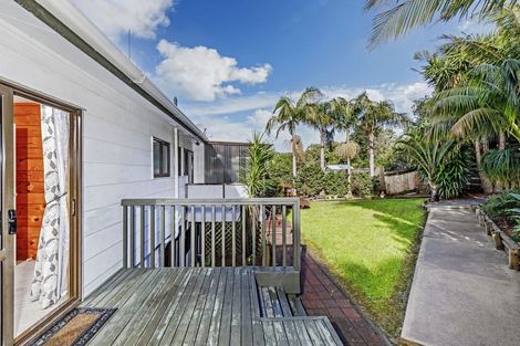 Photo of property in 61 John Dee Crescent, Red Beach, 0932