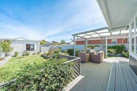 Photo of property in 20a Holyoake Crescent, Avalon, Lower Hutt, 5011