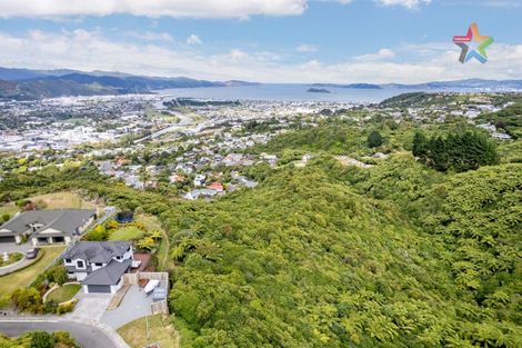 Photo of property in 9 Oceanview Terrace, Tirohanga, Lower Hutt, 5010