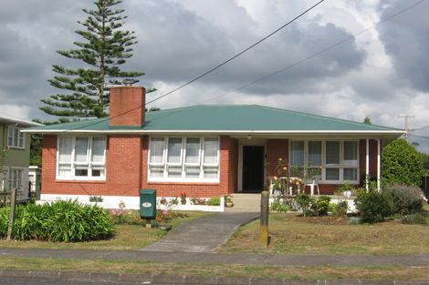 Photo of property in 9 Beaubank Road, Kelston, Auckland, 0602