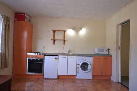 Photo of property in 4/52 Russell Terrace, Berhampore, Wellington, 6023