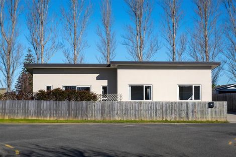 Photo of property in 8a Coppins Place, Motueka, 7120