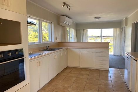 Photo of property in 13 Maugham Drive, Bucklands Beach, Auckland, 2014