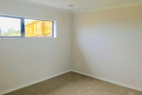 Photo of property in 61 Kirikiri Drive, Papakura, 2110