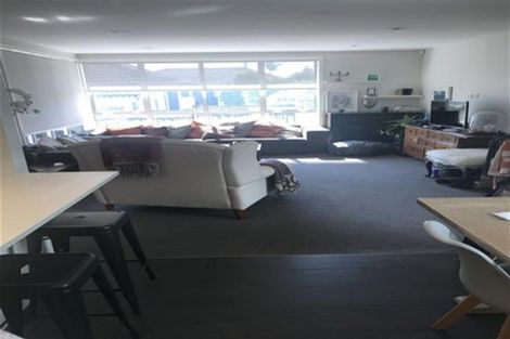 Photo of property in 33 Comins Crescent, Mission Bay, Auckland, 1071