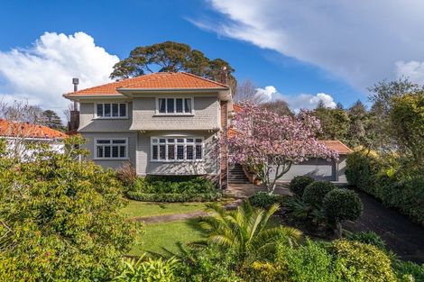 Photo of property in 1 Maungakiekie Avenue, Greenlane, Auckland, 1051