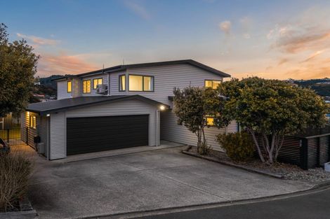 Photo of property in 42f James Cook Drive, Whitby, Porirua, 5024