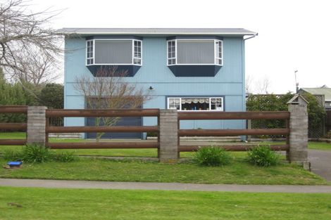 Photo of property in 114a Wairau Road, Oakura, 4314