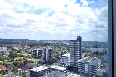 Photo of property in Sentinel Apartments, 1102/3 Northcroft Street, Takapuna, Auckland, 0622
