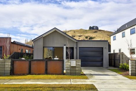 Photo of property in 7 Lorne Street, Lake Hayes, Queenstown, 9304