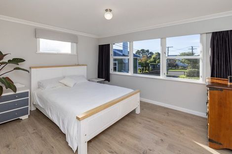 Photo of property in 34 Kaitawa Crescent, Paraparaumu, 5032