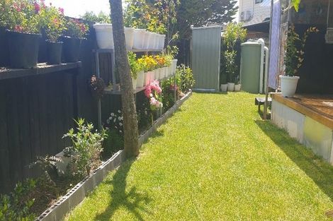 Photo of property in 18b Riverpark Crescent, Henderson, Auckland, 0610