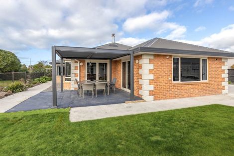 Photo of property in 28 Brightstone Crescent, Aranui, Christchurch, 8061