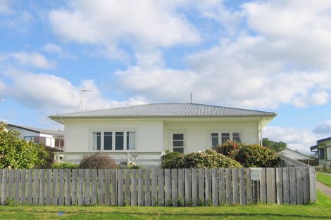 Photo of property in 1/766 Papamoa Beach Road, Papamoa Beach, Papamoa, 3118
