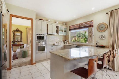 Photo of property in 4 Fairfield Lane, East Tamaki Heights, Auckland, 2016