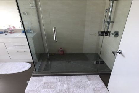 Photo of property in 24 Midhurst Avenue, Henderson, Auckland, 0612