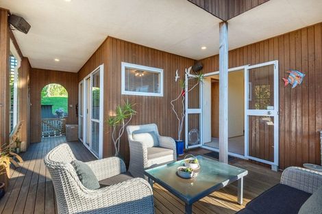 Photo of property in 2/1 Argyle Road, Browns Bay, Auckland, 0630
