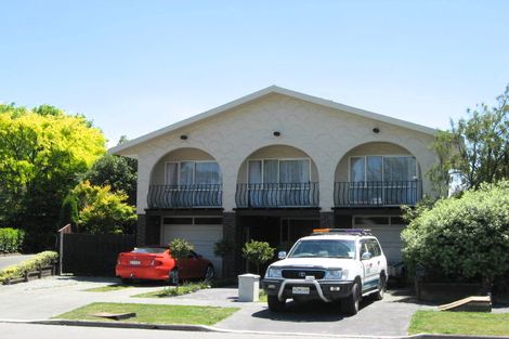 Photo of property in 16 Dunrobin Place Avonhead Christchurch City