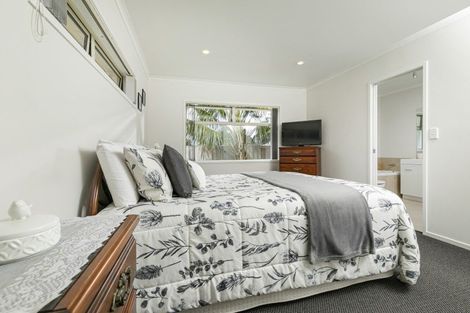 Photo of property in 37 Elizabeth Street, Orewa, 0931