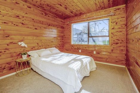 Photo of property in 60 Hamilton Drive, Waiuku, 2123