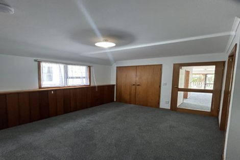 Photo of property in 24 Tanera Crescent, Brooklyn, Wellington, 6021