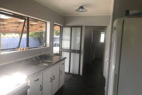 Photo of property in 2 Rhodes Street, Carterton, 5713