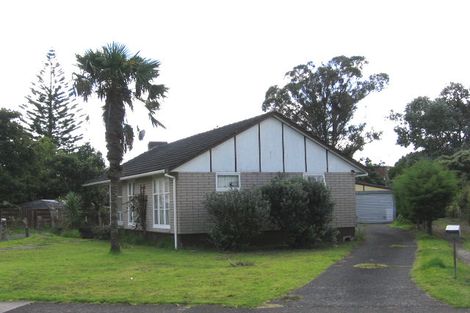 Photo of property in 11 Crocombe Crescent, Beach Haven, Auckland, 0626