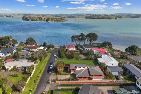 Photo of property in 4 Channel View Road, Clarks Beach, Pukekohe, 2679