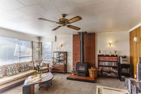 Photo of property in 16 Upham Crescent, Taradale, Napier, 4112