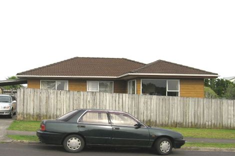 Photo of property in 1/13 Cyril Crescent, West Harbour, Auckland, 0618