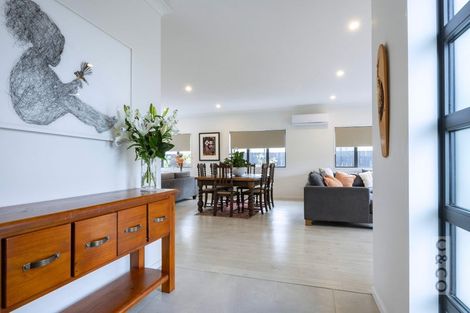 Photo of property in 58 Fruitlands Road, Kumeu, 0810