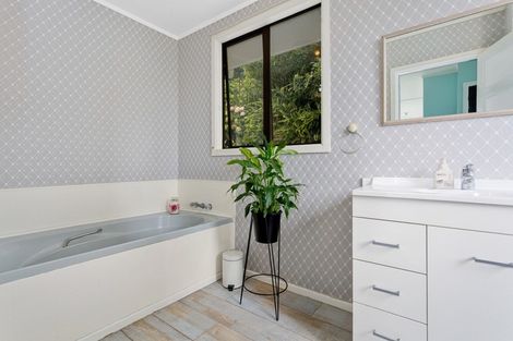 Photo of property in 150 Pohutukawa Avenue, Ohope, 3121