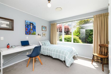 Photo of property in 26 Manapouri Crescent, Hokowhitu, Palmerston North, 4410