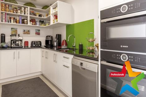 Photo of property in 10 Tuhua Close, Wharewaka, Taupo, 3330