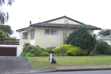 Photo of property in 19 Lydford Place, Glendene, Auckland, 0602