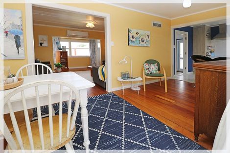 Photo of property in 8 Huia Street, Foxton Beach, Foxton, 4815