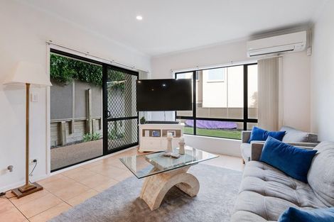 Photo of property in 10 Trimaran Drive, Gulf Harbour, Whangaparaoa, 0930