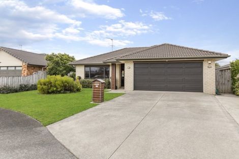Photo of property in 15 Wroxton Place, Waiuku, 2123