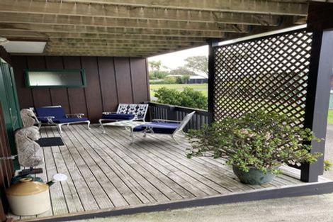 Photo of property in 166 Torkar Road, Clarks Beach, 2122