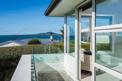 Photo of property in 223a Hurstmere Road, Takapuna, Auckland, 0622