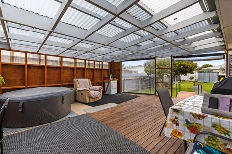 Photo of property in 4 Curling Crescent, Onekawa, Napier, 4110