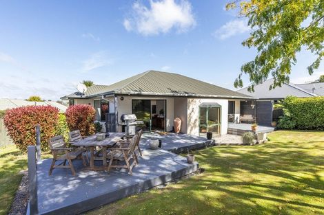 Photo of property in 16 Mcdougal Place, Kaiapoi, 7630