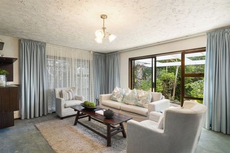 Photo of property in 10 Portsea Place, Chatswood, Auckland, 0626