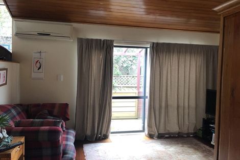 Photo of property in 1/14 Clematis Avenue, Murrays Bay, Auckland, 0630